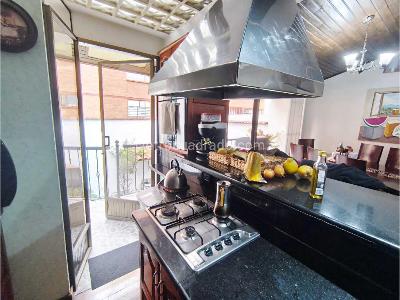 Casa de 5 alcobas en venta en Nicolas De Federman, Bogotá, 218 m² · foto 9 de 20