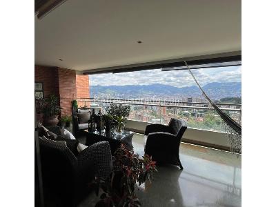Apartamento en venta en El Poblado, Medellín · foto 4 de 10