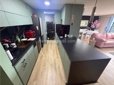 Apartamento de 2 alcobas en venta en El Poblado, Medellín, 112 m² · foto 6 de 17