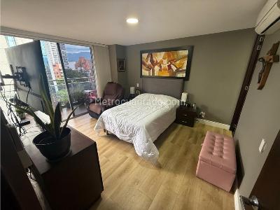 Apartamento de 2 alcobas en venta en El Poblado, Medellín, 112 m² · foto 9 de 17