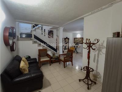 Casa en venta en Los Laureles, Montería · foto 3 de 14