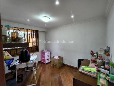 Casa de 4 alcobas en venta en Modelia, Bogotá, 210 m² · foto 10 de 20