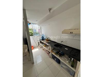 Apartamento de 3 alcobas en venta en Iv Centenario, Neiva, 50 m² · foto 3 de 14
