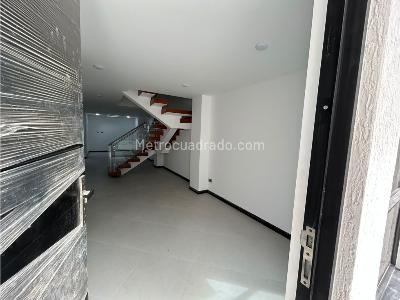 Casa de 4 alcobas en venta en Tunja, Tunja, 218 m² · foto 3 de 19