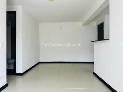 Apartamento de 2 alcobas en venta en Niquia, Bello, 58 m² · foto 3 de 12