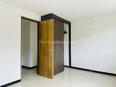 Apartamento de 2 alcobas en venta en Niquia, Bello, 58 m² · foto 9 de 12