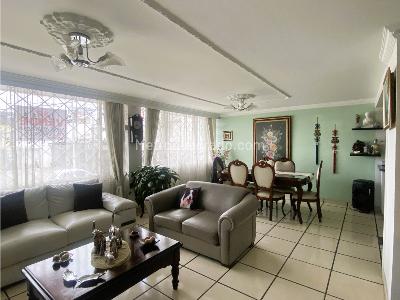 Apartamento de 3 alcobas en venta en Normandia, Bogotá, 221 m² · foto 2 de 20