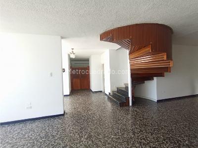 Casa de 5 alcobas en venta en Caudal, Villavicencio, 711 m² · foto 12 de 19