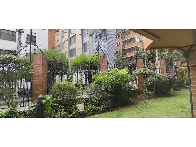Apartamento de 3 alcobas en venta en Los Rosales, Bogotá, 195 m² · foto 4 de 20