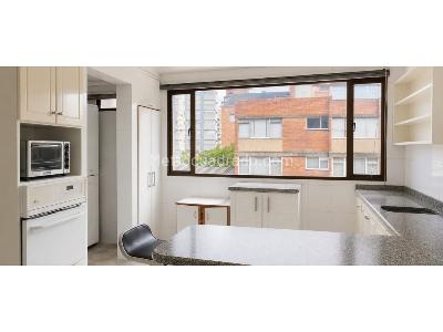 Apartamento de 3 alcobas en venta en Los Rosales, Bogotá, 195 m² · foto 7 de 20