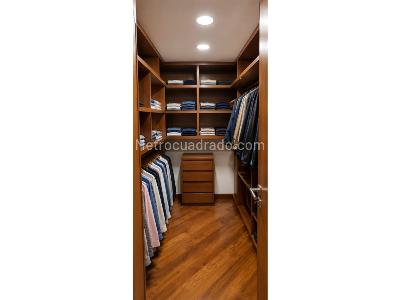 Apartamento de 3 alcobas en venta en Los Rosales, Bogotá, 195 m² · foto 18 de 20