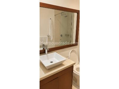 Apartamento de 3 alcobas en venta en Los Rosales, Bogotá, 195 m² · foto 19 de 20