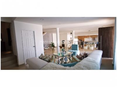 Casa de 5 alcobas en venta en Pozos Colorados, Santa Marta, 573 m² · foto 2 de 20