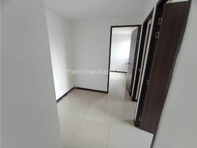 Apartamento de 3 alcobas en venta en Niquia, Bello, 65 m² · foto 3 de 9