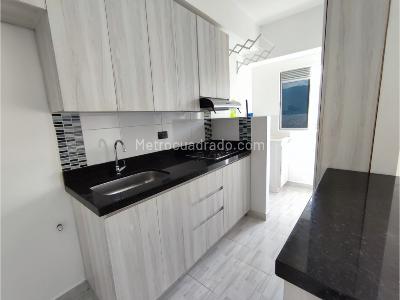 Apartamento de 2 alcobas en venta en La Navarra, Bello, 64 m² · foto 4 de 15