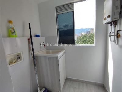 Apartamento de 2 alcobas en venta en La Navarra, Bello, 64 m² · foto 6 de 15