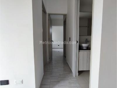 Apartamento de 2 alcobas en venta en La Navarra, Bello, 64 m² · foto 7 de 15