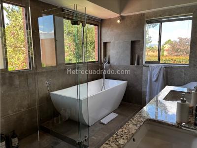 Casa de 5 alcobas en venta en Guaymaral Hacienda San Simon, Chía, 427 m² · foto 12 de 19