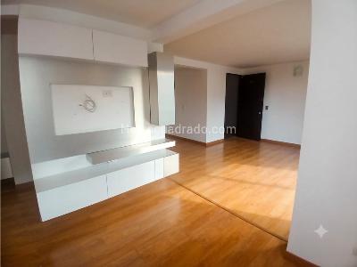 Apartamento de 3 alcobas en venta en Belen Loma De Los Bernal, Medellín, 77 m² · foto 2 de 20
