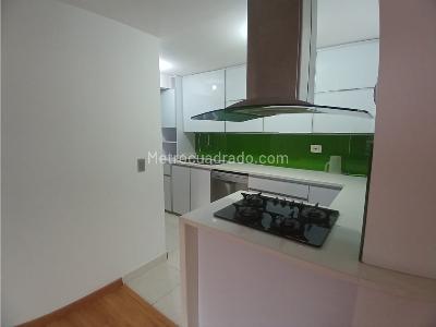 Apartamento de 3 alcobas en venta en Belen Loma De Los Bernal, Medellín, 77 m² · foto 8 de 20