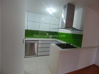 Apartamento de 3 alcobas en venta en Belen Loma De Los Bernal, Medellín, 77 m² · foto 10 de 20