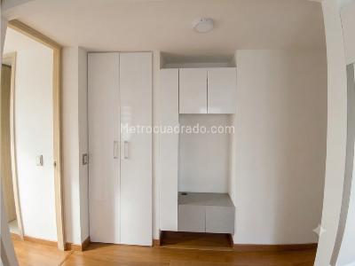 Apartamento de 3 alcobas en venta en Belen Loma De Los Bernal, Medellín, 77 m² · foto 11 de 20