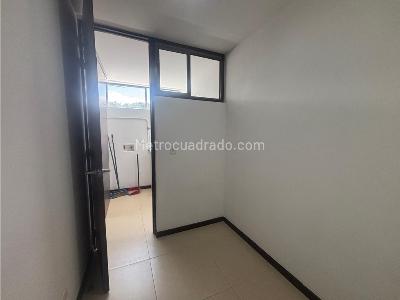 Apartamento de 4 alcobas en venta en El Poblado, Medellín, 148 m² · foto 8 de 20