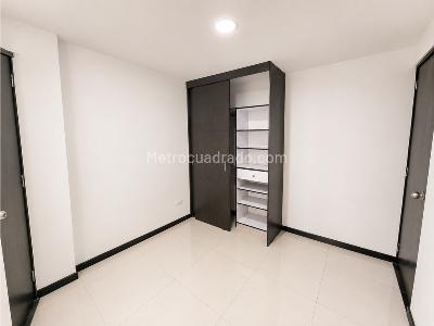 Apartamento de 3 alcobas en venta en Cabañas, Bello, 97 m² · foto 10 de 12