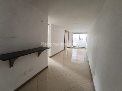 Apartamento de 3 alcobas en venta en La Navarra, Bello, 65 m² · foto 5 de 15