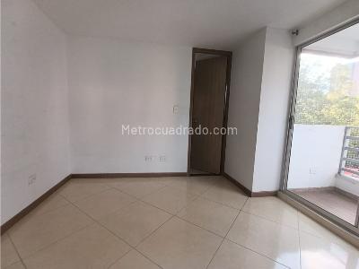 Apartamento de 3 alcobas en venta en La Navarra, Bello, 65 m² · foto 10 de 15