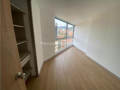 Apartamento de 5 alcobas en venta en Laureles, Medellín, 173 m² · foto 8 de 20