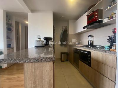 Apartamento de 2 alcobas en venta en Gran Granada, Bogotá, 58 m² · foto 2 de 20
