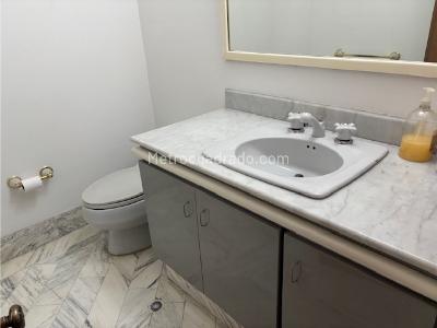 Apartamento de 4 alcobas en venta en Los Rosales, Bogotá, 374 m² · foto 7 de 17