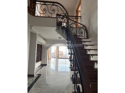 Apartamento de 4 alcobas en venta en Los Rosales, Bogotá, 374 m² · foto 10 de 17