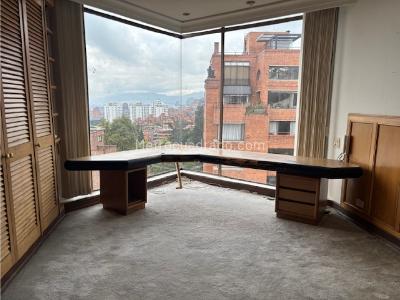 Apartamento de 4 alcobas en venta en Los Rosales, Bogotá, 374 m² · foto 12 de 17