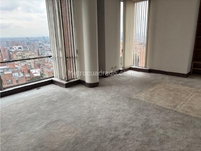 Apartamento de 4 alcobas en venta en Los Rosales, Bogotá, 374 m² · foto 14 de 17