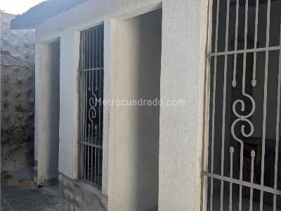 Casa de 4 alcobas en venta en 11 De Noviembre, Santa Marta, 120 m² · foto 3 de 15
