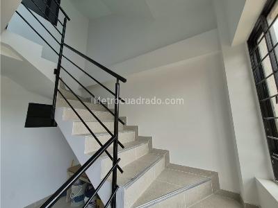 Apartamento de 3 alcobas en venta en Asis, Tunja, 67 m² · foto 2 de 18
