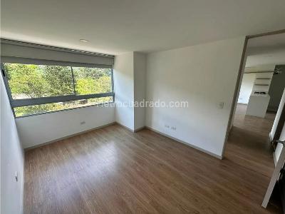 Apartamento de 2 alcobas en venta en Las Lomitas, Sabaneta, 60 m² · foto 5 de 11