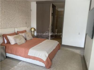 Apartaestudio en venta en El Poblado, Medellín, 55 m² · foto 2 de 7