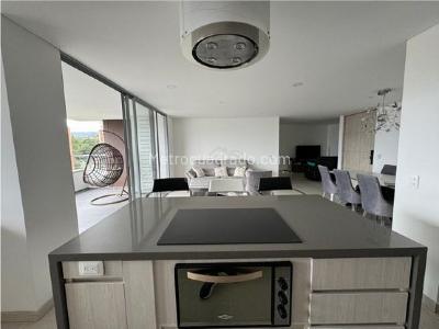 Apartamento de 3 alcobas en venta en Loma De Los Mesa, Envigado, 161 m² · foto 2 de 19