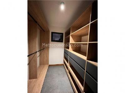 Apartamento de 4 alcobas en venta en El Poblado, Medellín, 264 m² · foto 3 de 15