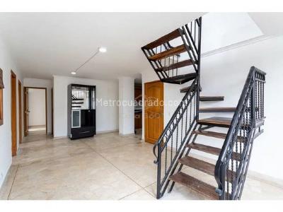 Apartamento en venta en La Floresta, Medellín · foto 9 de 19
