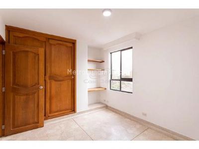 Apartamento en venta en La Floresta, Medellín · foto 10 de 19