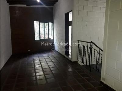 Casa de 3 alcobas en venta en El Velodromo, Medellín, 148 m² · foto 2 de 13
