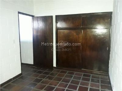 Casa de 3 alcobas en venta en El Velodromo, Medellín, 148 m² · foto 5 de 13