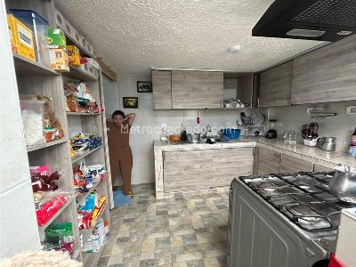 Casa de 5 alcobas en venta en Zona Centro, Tunja, 283 m² · foto 4 de 11