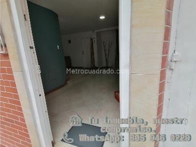 Casa de 5 alcobas en venta en Cataluña, Bogotá, 480 m² · foto 2 de 20