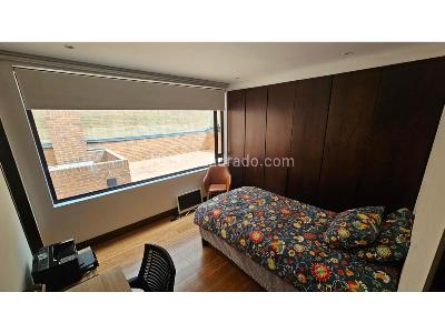 Apartamento de 2 alcobas en arriendo en Los Rosales, Bogotá, 145 m² · foto 3 de 10