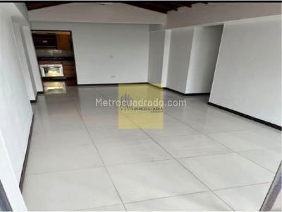 Apartamento en venta en Loma De Los Bernal, Medellín · foto 8 de 17